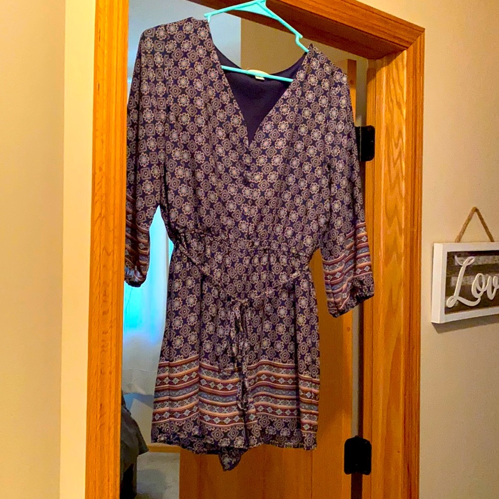 Cute trendy romper!
